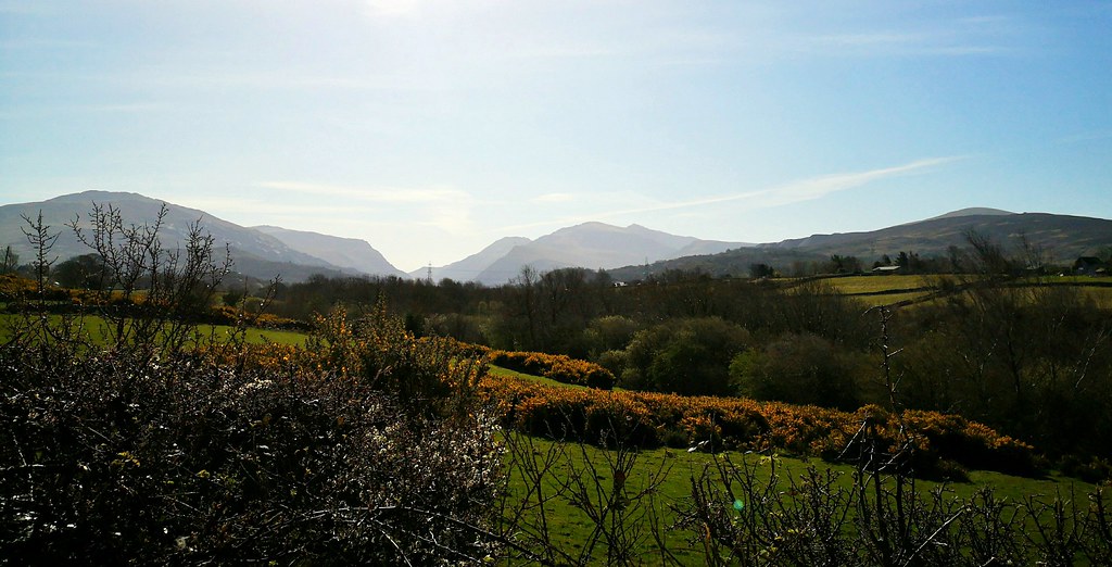 View of snowdonia mountains (96/366) Been out to buy chi… Flickr