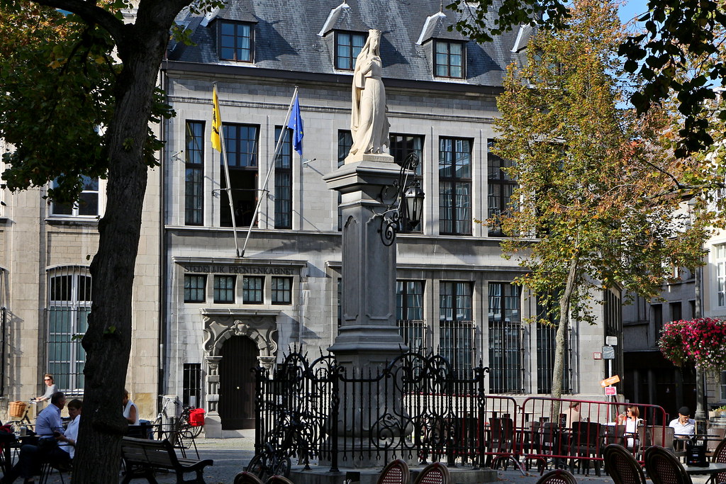 IMG_0379 Antwerpen Vrijdagmarkt Toon Nijsse Flickr