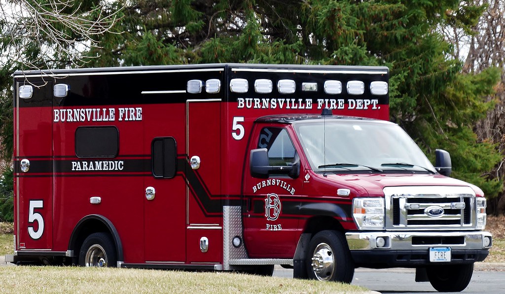 Burnsville, MN Fire Paramedic Ambulance 5 PHD280 Flickr