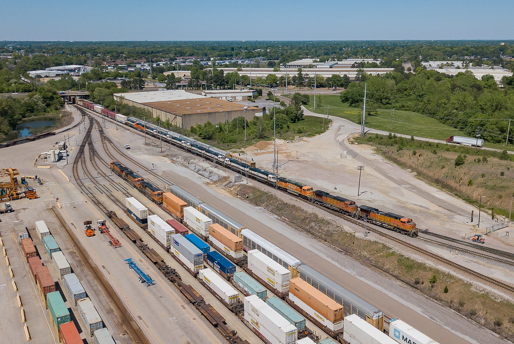 BNSF 5091 (C449W) TrainHTULMEM109 Tenn Yard Memphis, Tennessee a