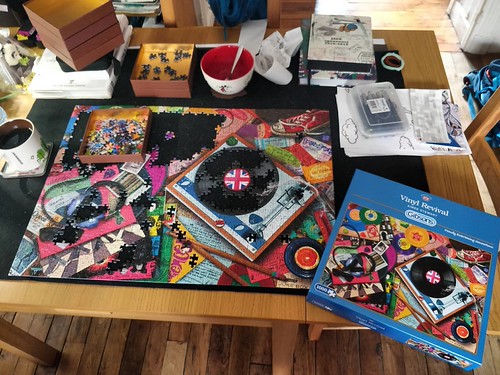 Answer to 'Vive le —!' Crossword Clue