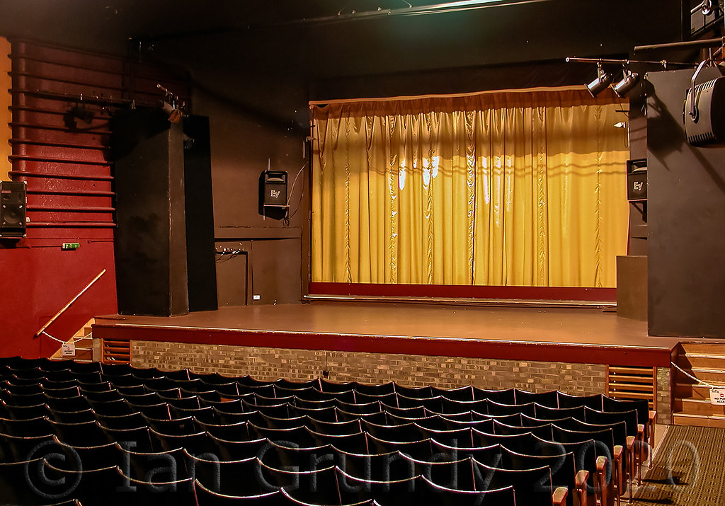 0312 Stowmarket Regal Cinema (10) Regal Theatre