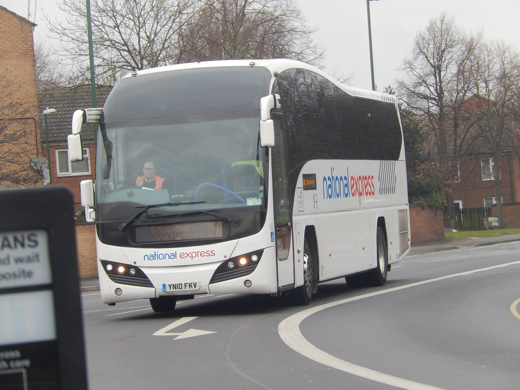 YN10FKV Selwyns Travel National Express 350 Matt's Transport