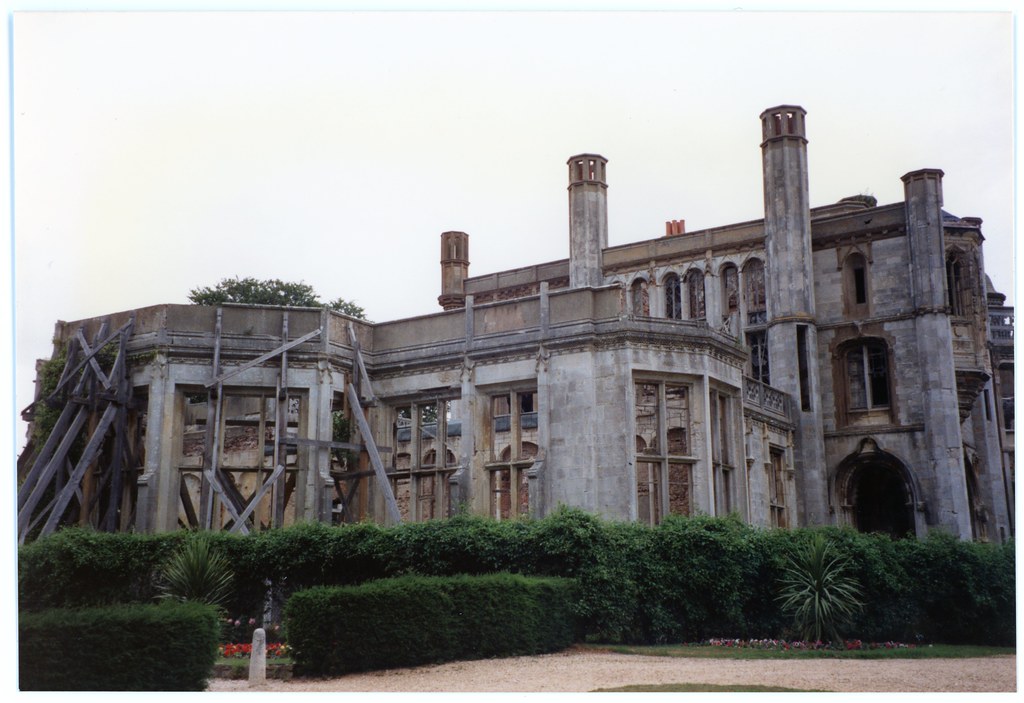 Highcliffe Castle, Rothesay Drive, HighcliffeonSea, Chri… Flickr