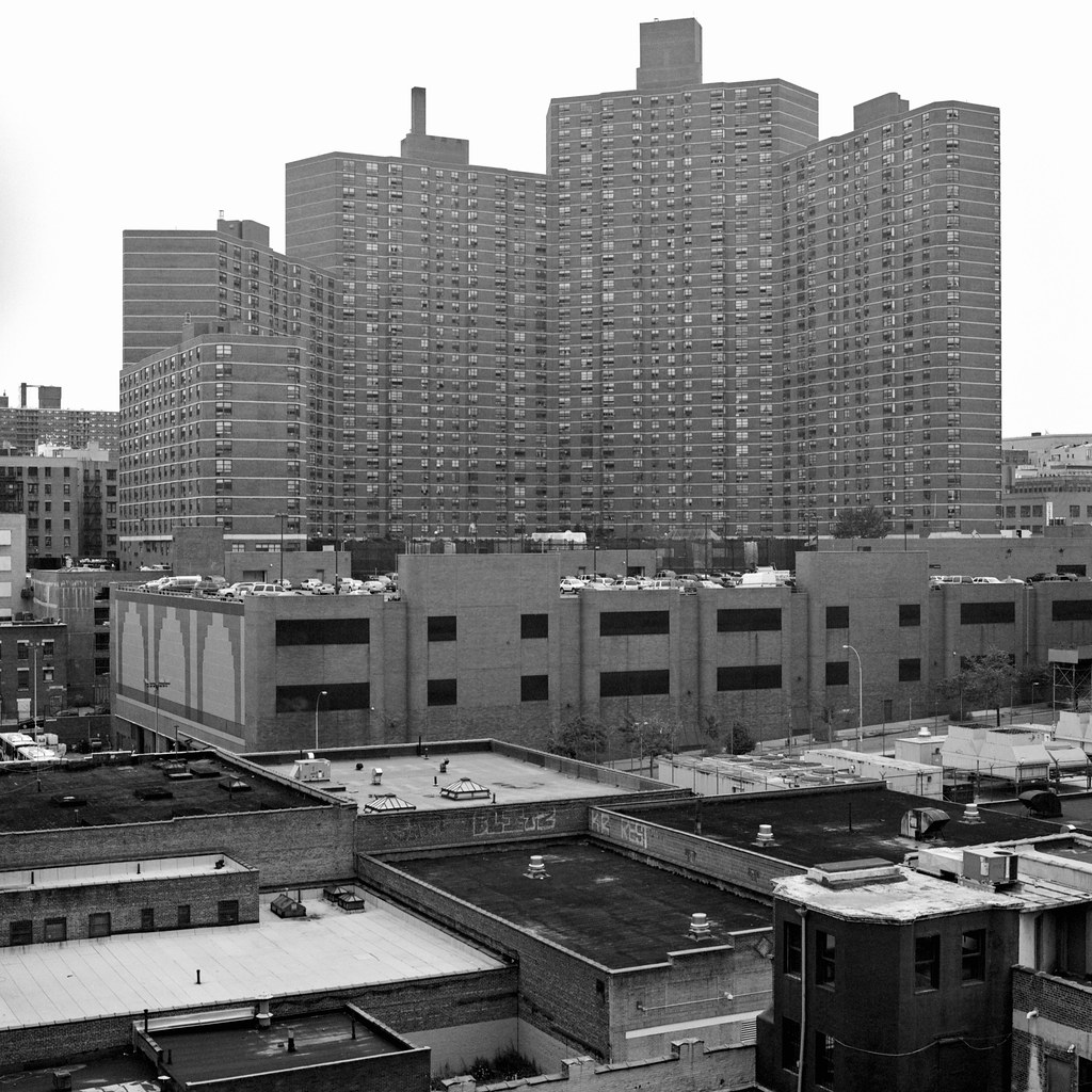 Riverside Park Community Apartments Five building, 1,200 u… Flickr