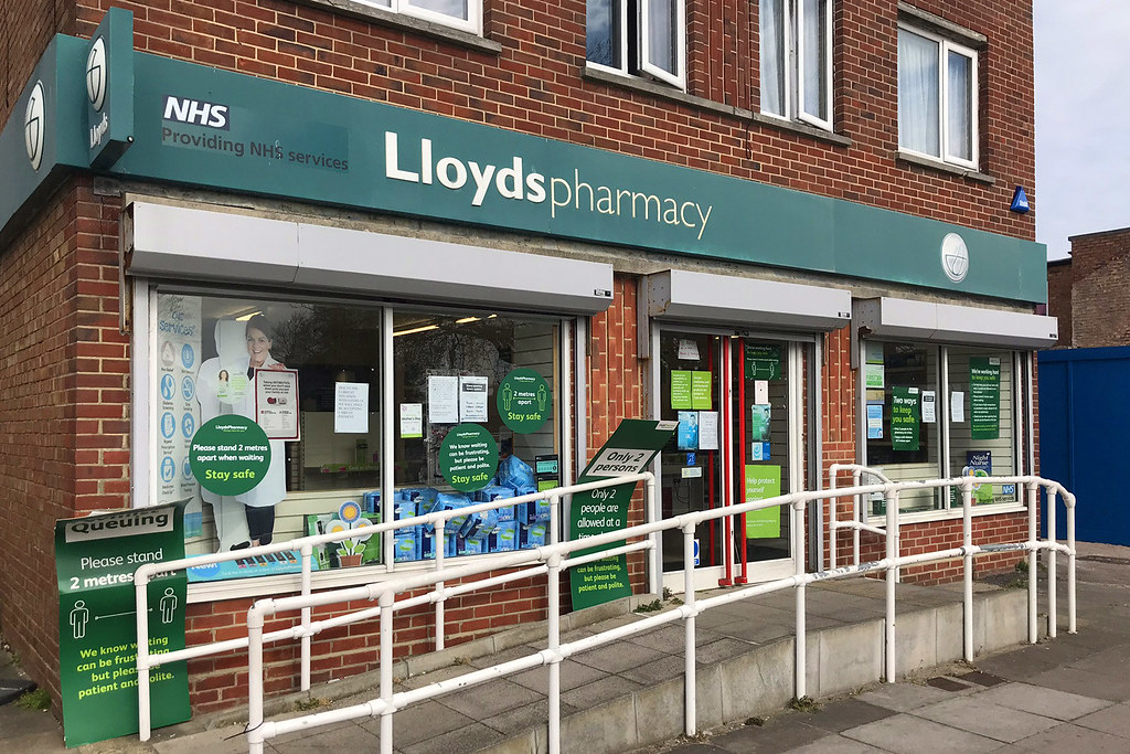Lloyds Pharmacy, Somers Road, Portsmouth, April 8th 2020 Flickr