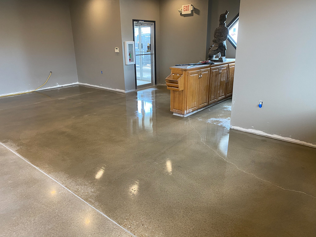 Restaurant Gets Polished Concrete Flooring Glossy Floors