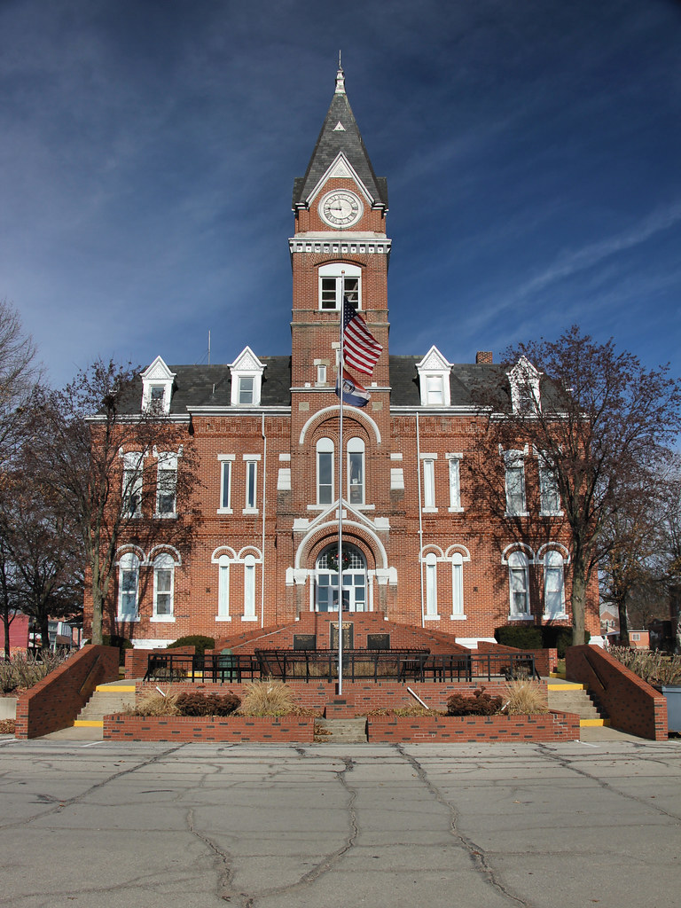 Gentry County Courthouse Albany, MO Tom McLaughlin Flickr