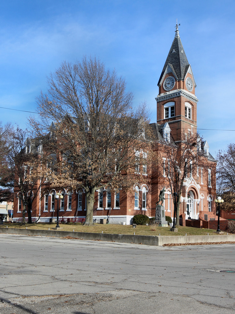 Gentry County Courthouse Albany, MO Tom McLaughlin Flickr