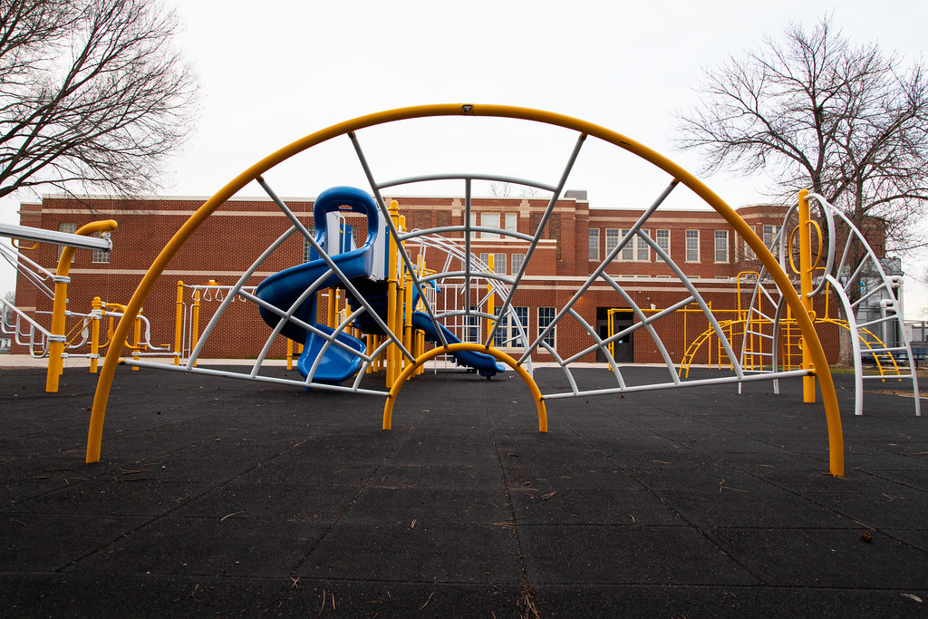 Willard Elementary School It's unusual. Des Moines Public … Flickr