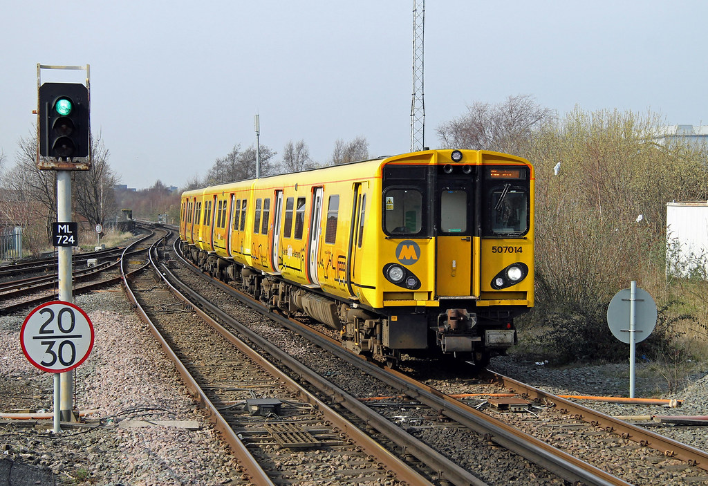 507014 Rock Ferry 08/04/15 Rock Ferry Merseyrail Class 50… Flickr