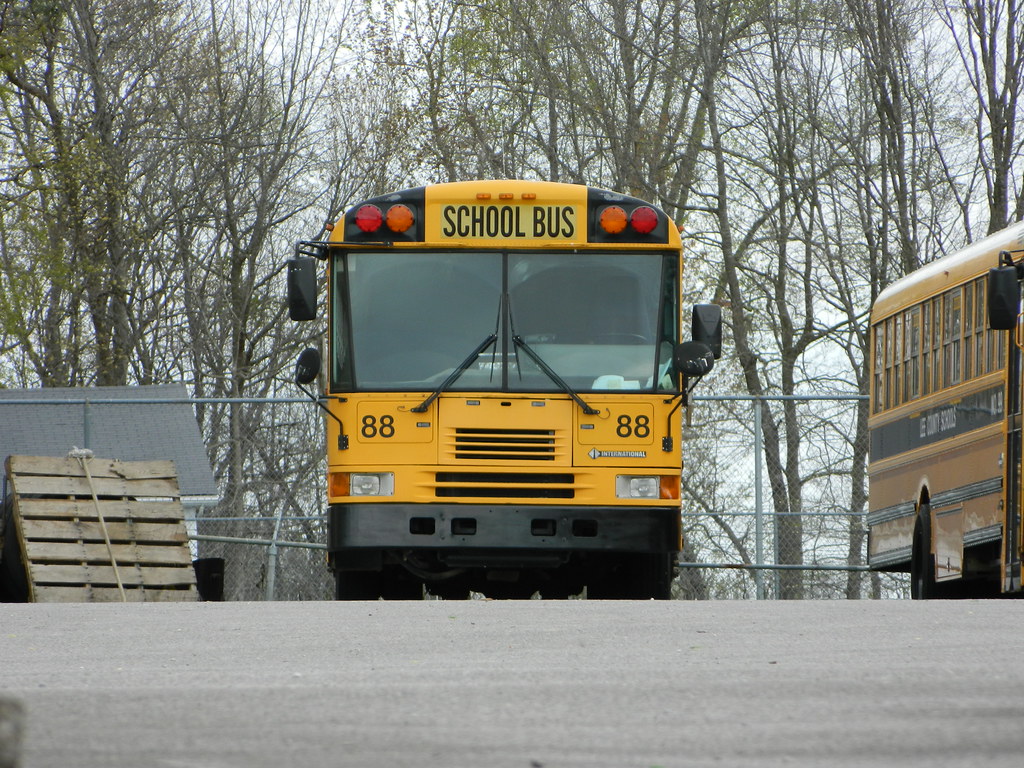 Lee County Schools 88 (2) Bus lot Beattyville, KY Flickr