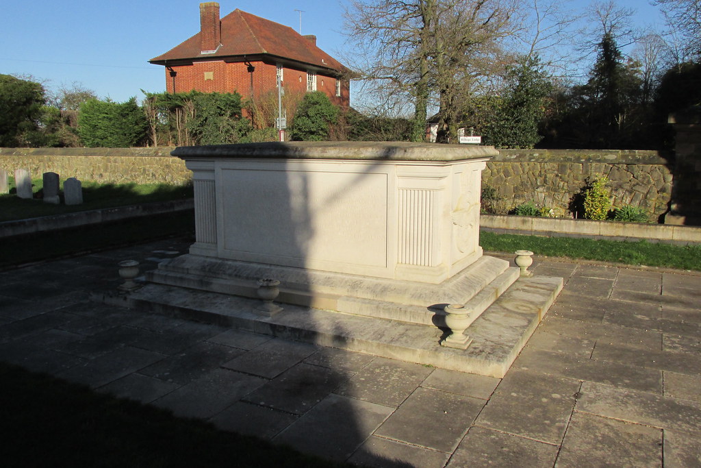 R101 memorial Cardington cemetery near Bedford Timothy Rendall Flickr