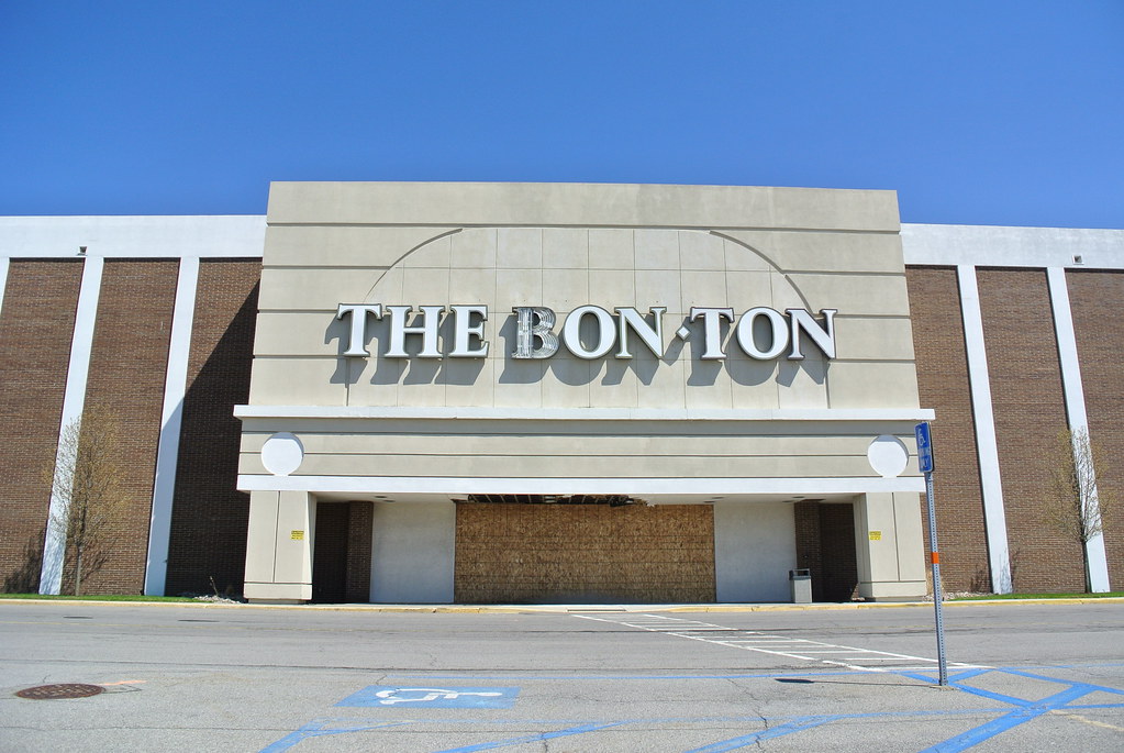 Bon Ton Eastern Hills Mall Williamsville NY gameking3 Flickr