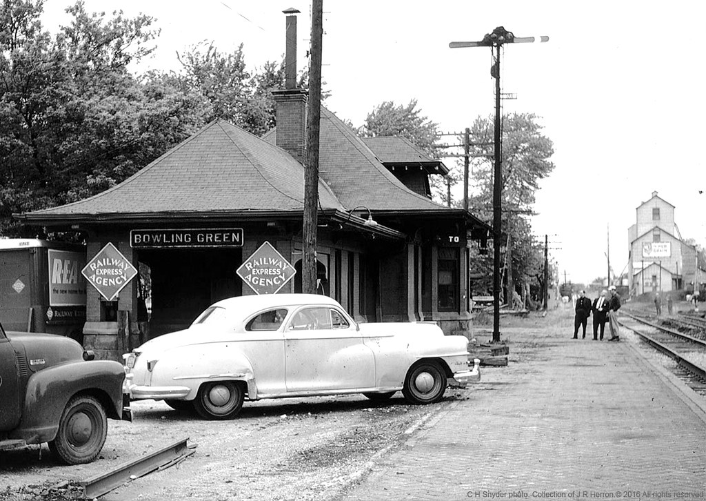 Bowling Green, 1961 A vintage Bowling Green, Ohio station … Flickr