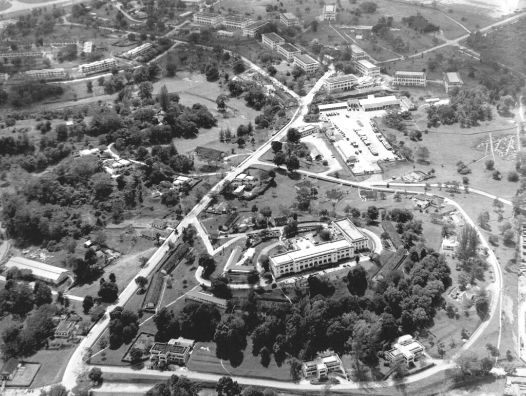 1955 Aerial view of Temple Hill Officers’ Mess, Looking So… Flickr