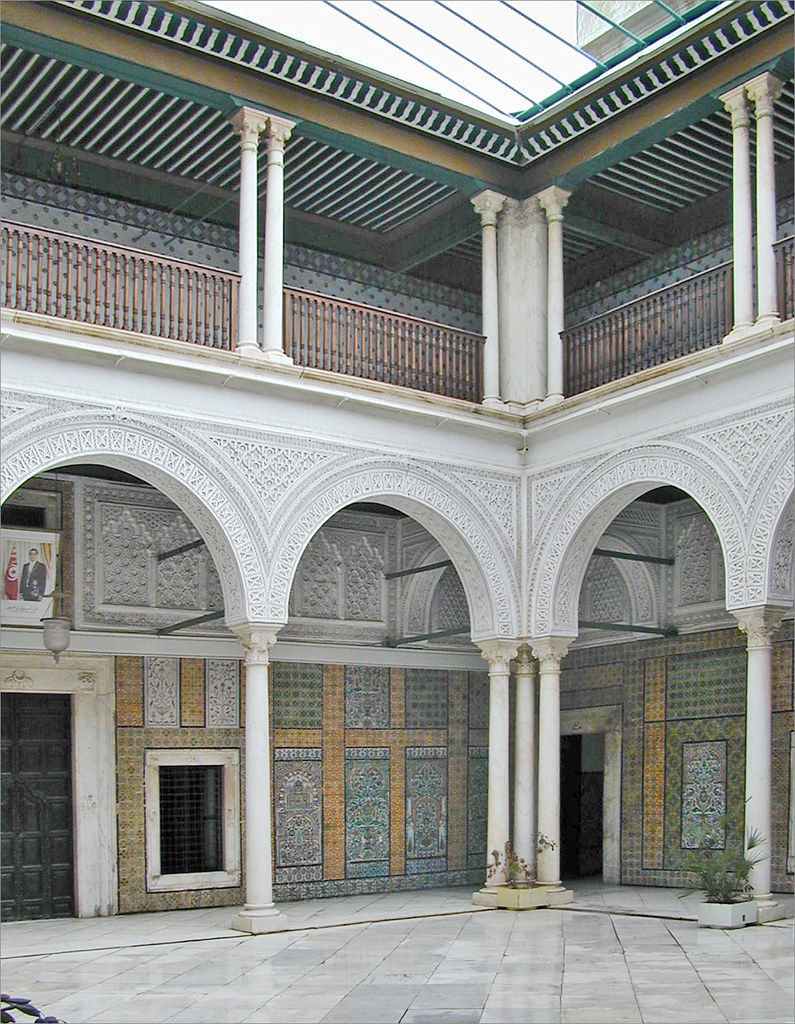 Le patio du Dar Hussein (Medina de Tunis) Le Patio du Dar … Flickr