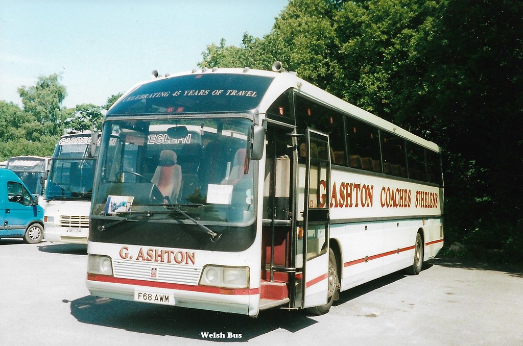 Ashton, St Helens F68AWM Duple 425, new to Ashton's in 198… Flickr