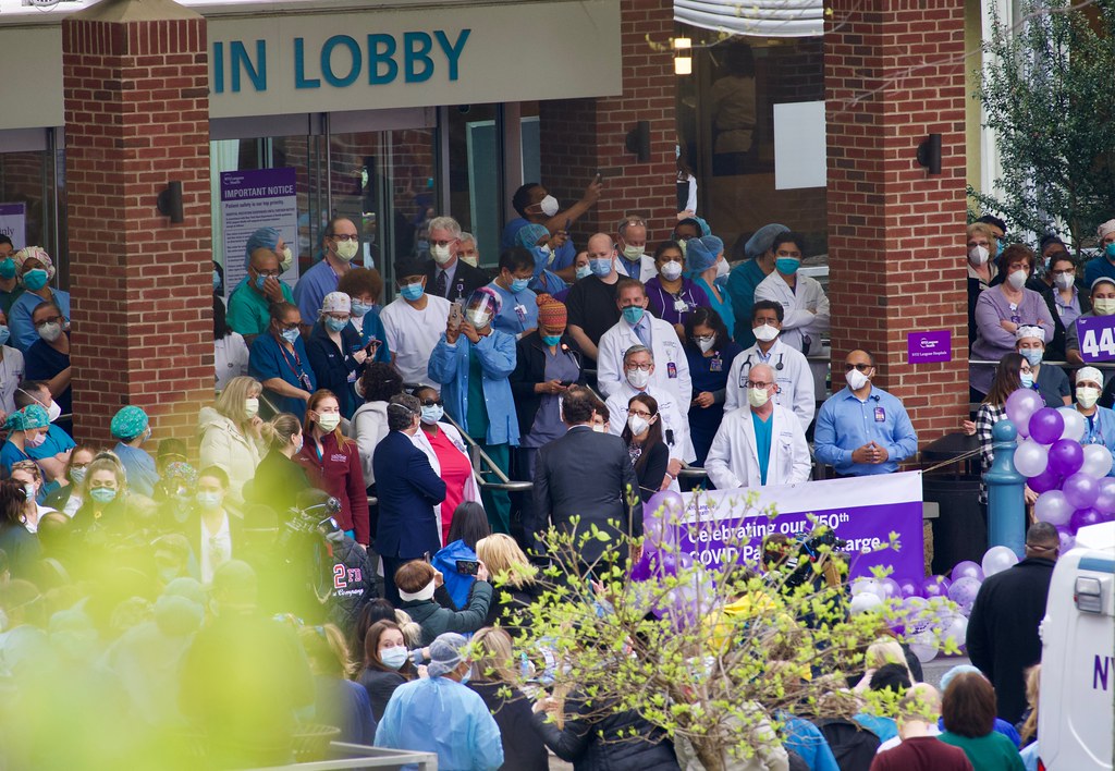 D85_7420 Winthrop Hospital in Mineola Ny. Celebrating the … Flickr