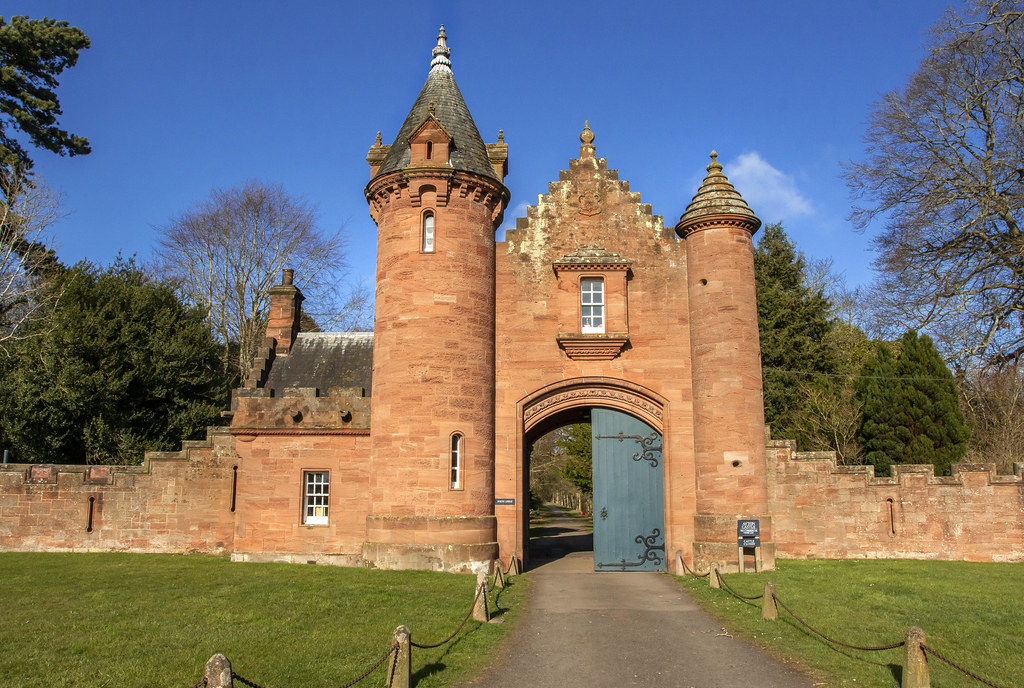 Ayton Castle South Lodge Ayton Castle, Berwickshire, Scotl… Flickr