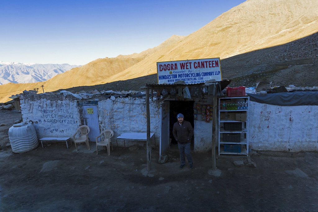 wet Canteen,Khardulgla Top , LehLadak Kashmir, Ind… Flickr
