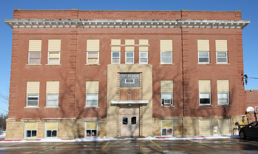 Public School MN Tom McLaughlin Flickr