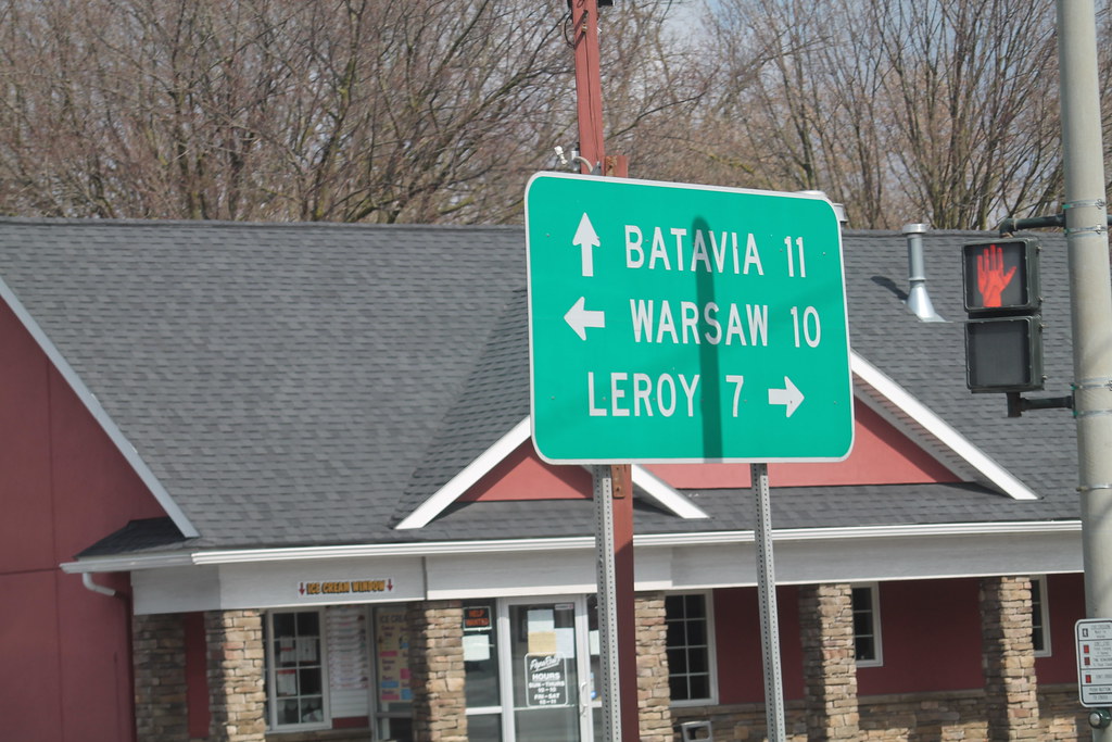 Direction sign Pavilion, New York 2020. drpep Flickr