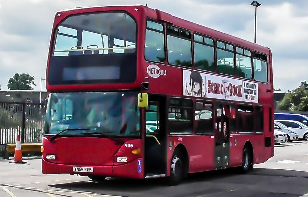 945 YN56 FEF Sitting at Northumberland Park Bus Garage… Flickr