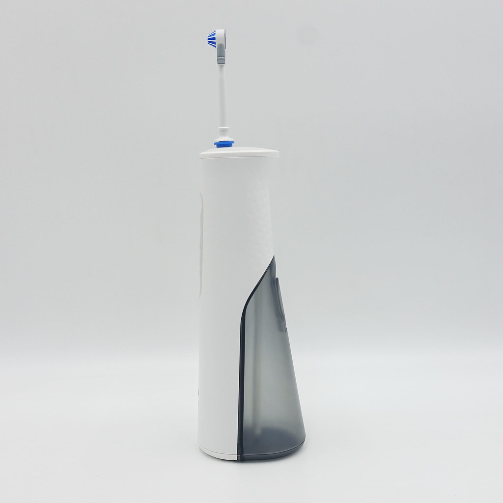 OralB Aquacare 6 ProExpert Water Flosser Hands on image … Flickr