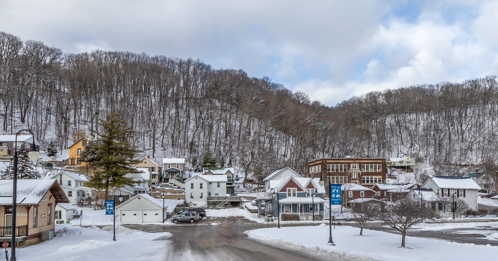 Marquette,_Iowa_(2016) A winter scene in the Mississippi R… Flickr