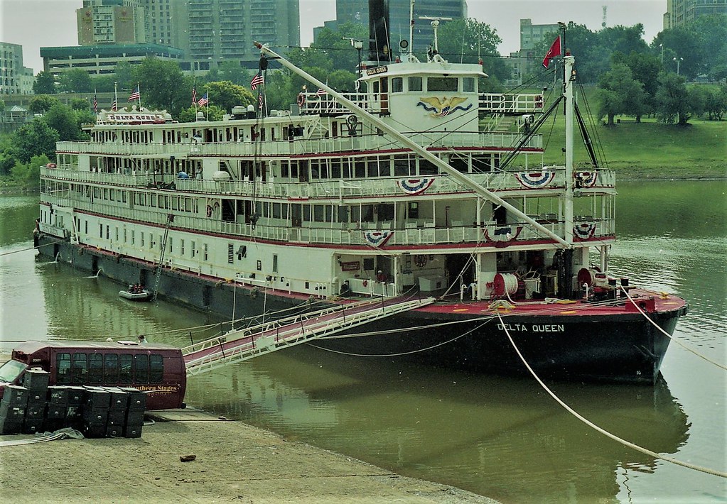 2003, Delta Queen. Trip fron New Orleans to St. Lewis. Flickr