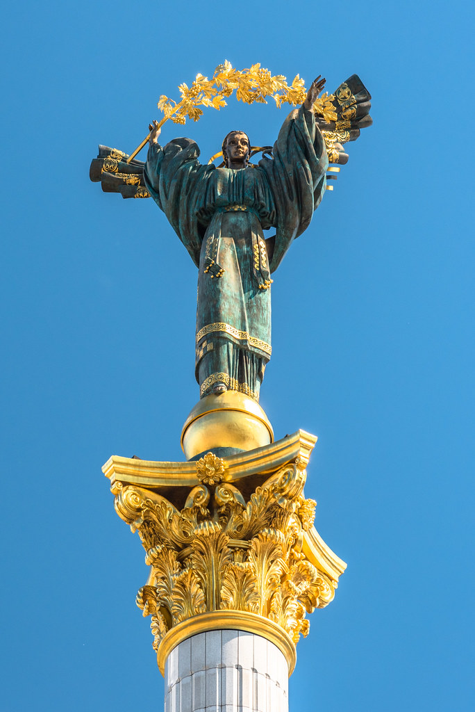 Berehynia Statue, Kyiv The figurine of a woman (the Slavic… Flickr