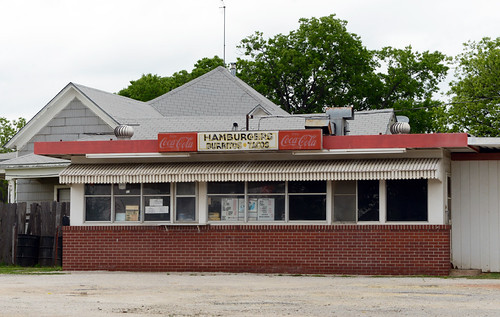 Drivein restaurant, Henrietta, Texas Blake Gumprecht Flickr