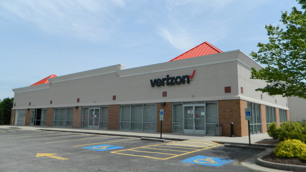 Verizon Verizon (7,800 square feet) 7720 West Broad Street… Flickr