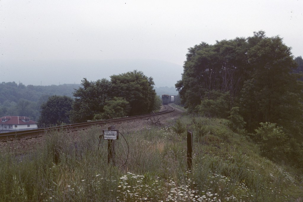 CR Paxinos,PA Conrail 4142 Flickr