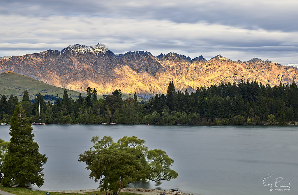 Sunset at Queenstown 3 of 5 Sunset at Queenstown. This w… Flickr
