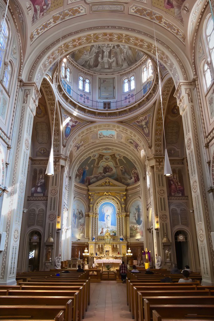 NotreDamedeLourdes Montreal 1030732rt JohnOD2012 Flickr