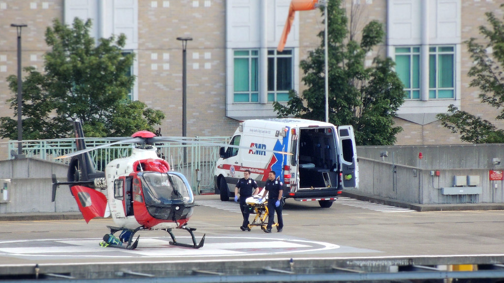 AMR and Airlift NW An American Medical Response ambulance … Flickr