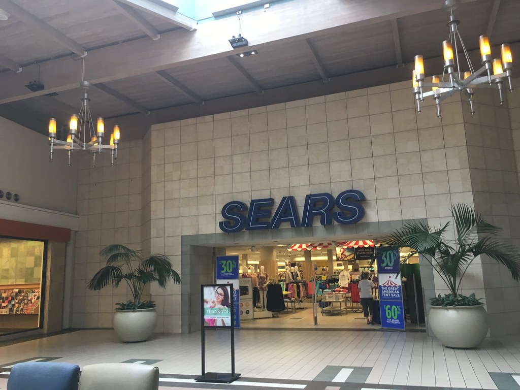 SearsSpring Hill MallWest Dundee, Illinois Sears at Spri… Flickr