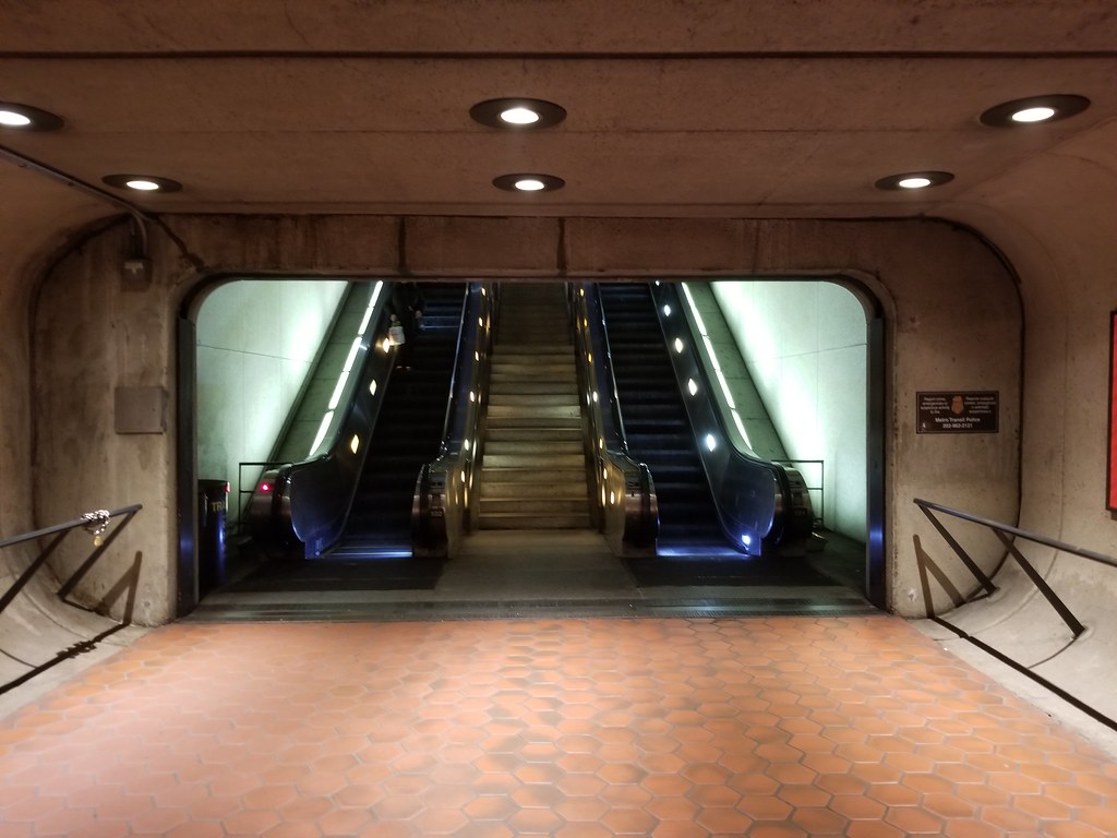Arlington, VA Clarendon Metro Station ArchiTexty Flickr