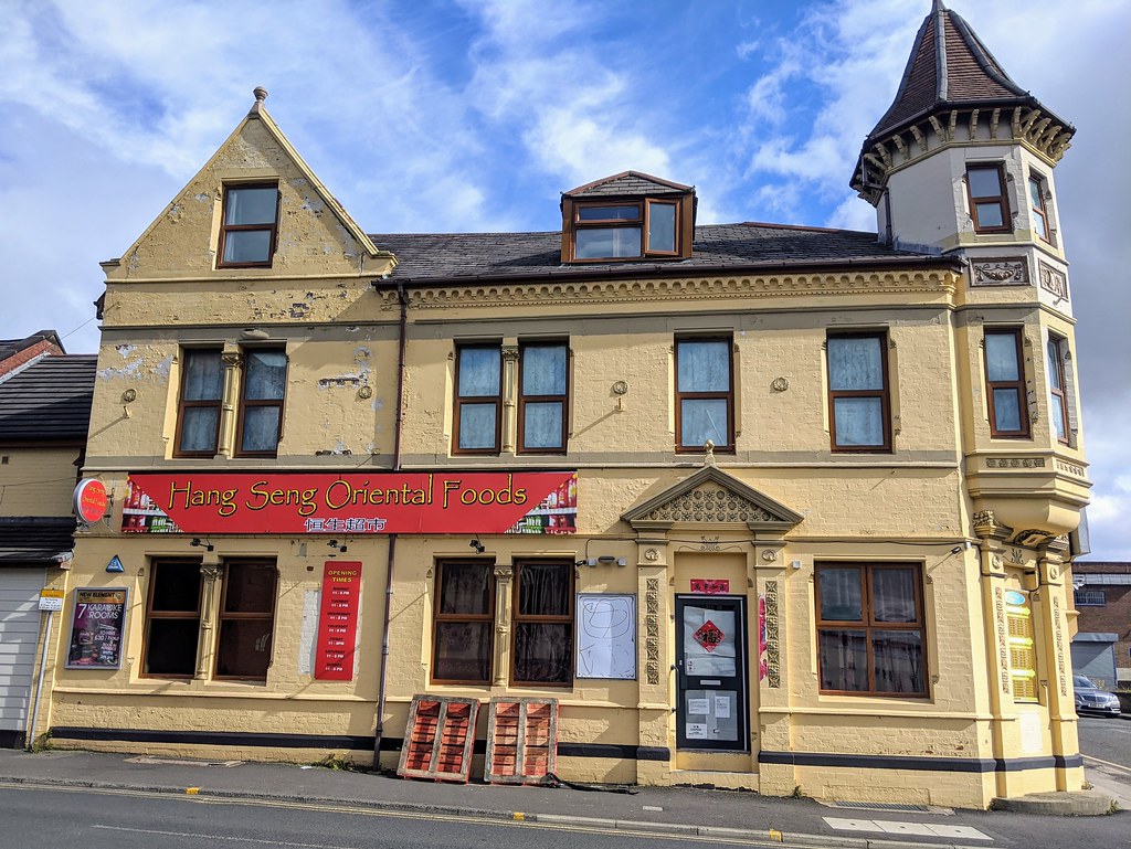 Hang Seng Oriental Foods, Preston This quirky building on … Flickr