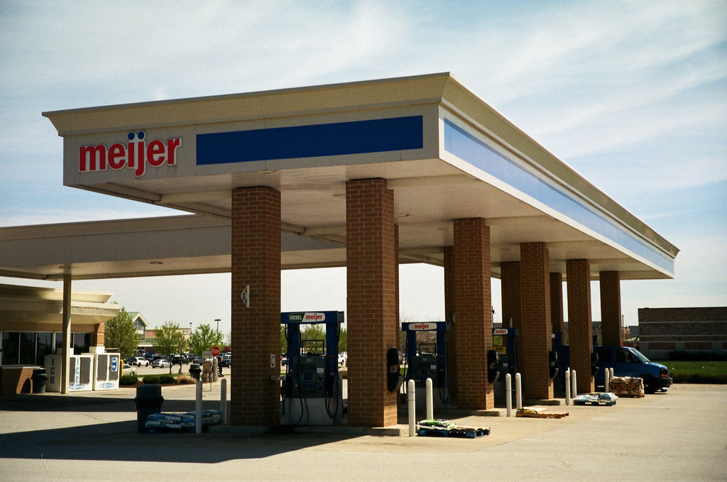 Meijer gas station Pentax IQZoom 170SL Fujifilm Fujicolor … Jim