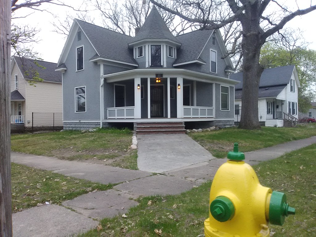 803 Dwight AVE, Kalamazoo, MI 49048 built in 1909 Kzoo Cowboy Flickr