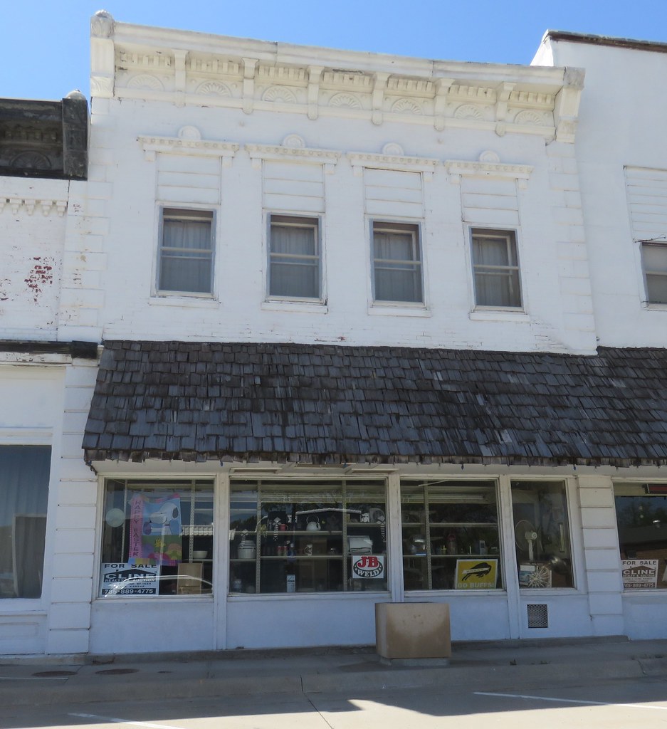 Storefront Building (Onaga, Kansas) 317 Leonard Street, On… Flickr