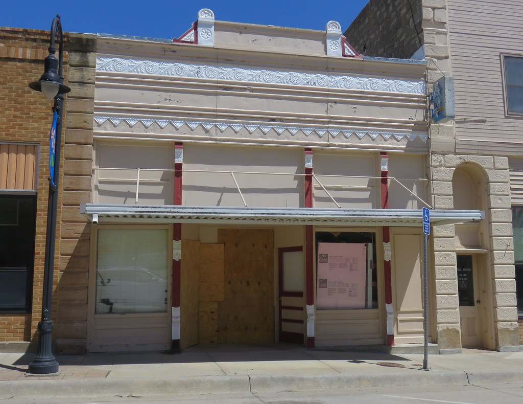 Mesker Storefront (Onaga, Kansas) 306308 Leonard Street, … Flickr