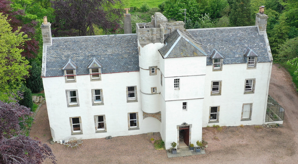 Airdrie House (2) Airdrie House consists of a 78 foot long… Flickr