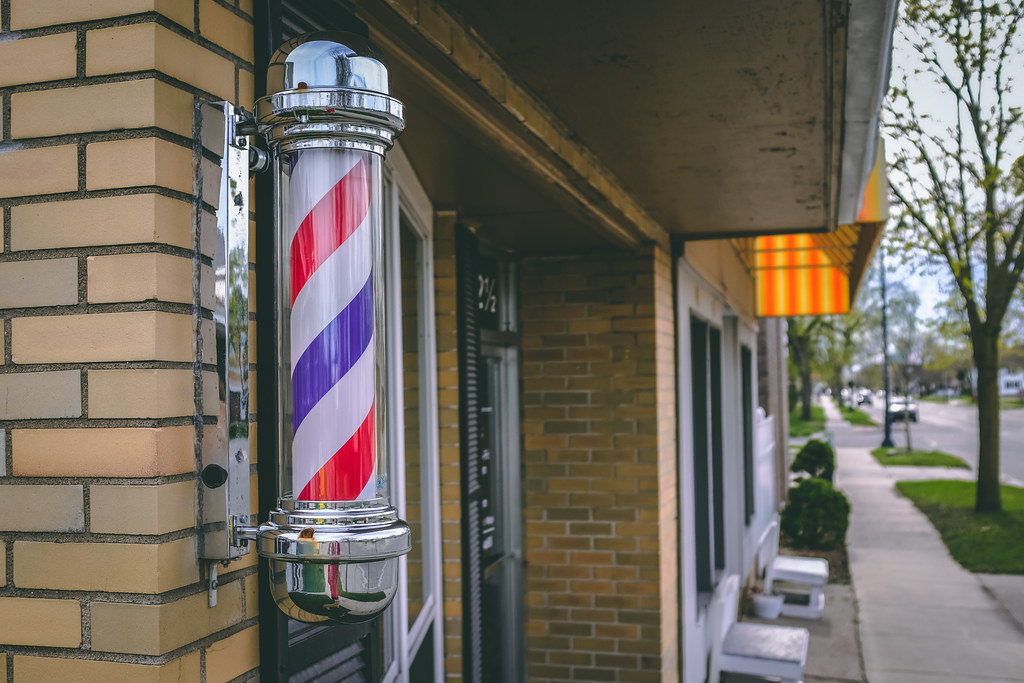 Barber’s Pole Broadway Street, Mt. Pleasant, MI all is q… Flickr