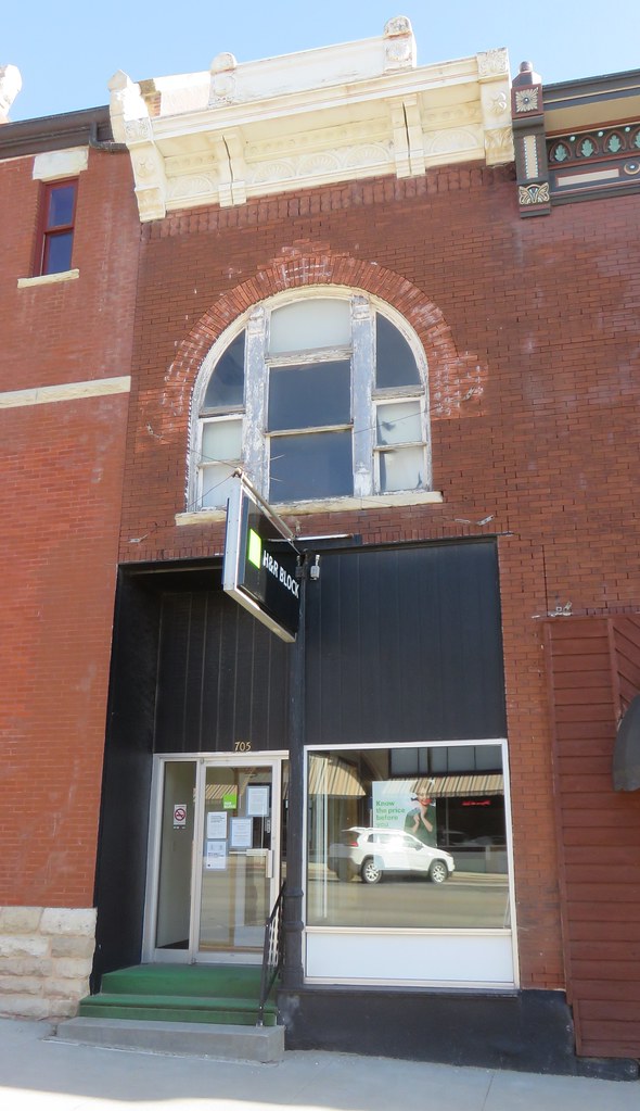 Old First National Bank (Hiawatha, Kansas) First National … Flickr