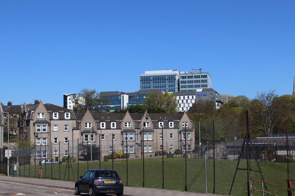 Caledonian Place,Aberdeen_may 20_274 Alan Longmuir. Flickr
