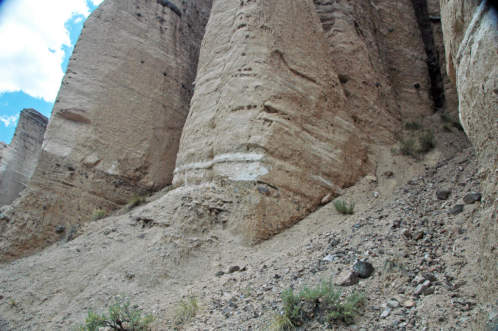 Volcanic ash bed (Sevier River Formation, Middle Miocene, … Flickr